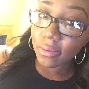 Meet your Posher, Shaneisha